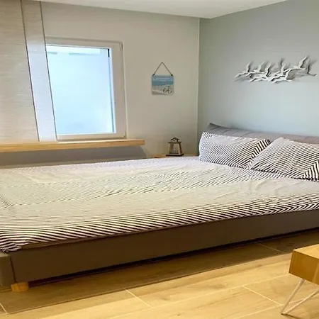 3-bedroom In Apartment